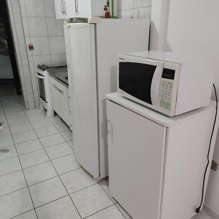 Kitinete Em Matinhos Com Piscinaヴィラ エクステリア 写真