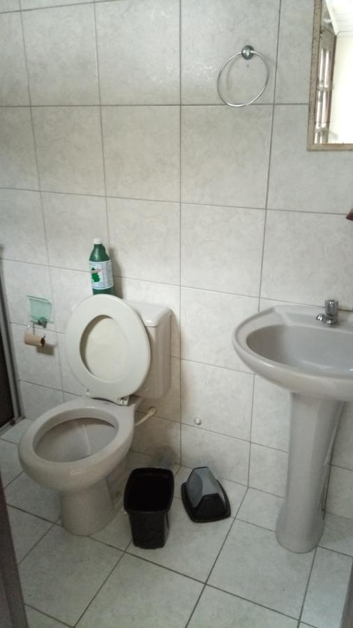 Kitinete Em Matinhos Com Piscinaヴィラ エクステリア 写真