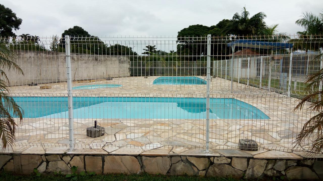 Kitinete Em Matinhos Com Piscinaヴィラ エクステリア 写真